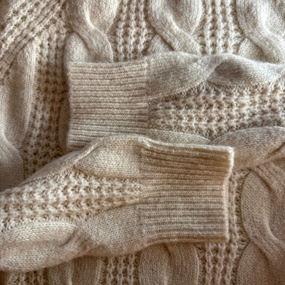 J. Crew Cable Knit Sweater Mock Neck Cream S Cozy Snow Day Cabincore Like New - Picture 9 of 9